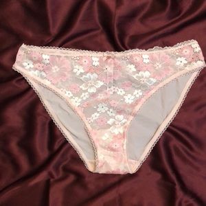 Light pink floral panties